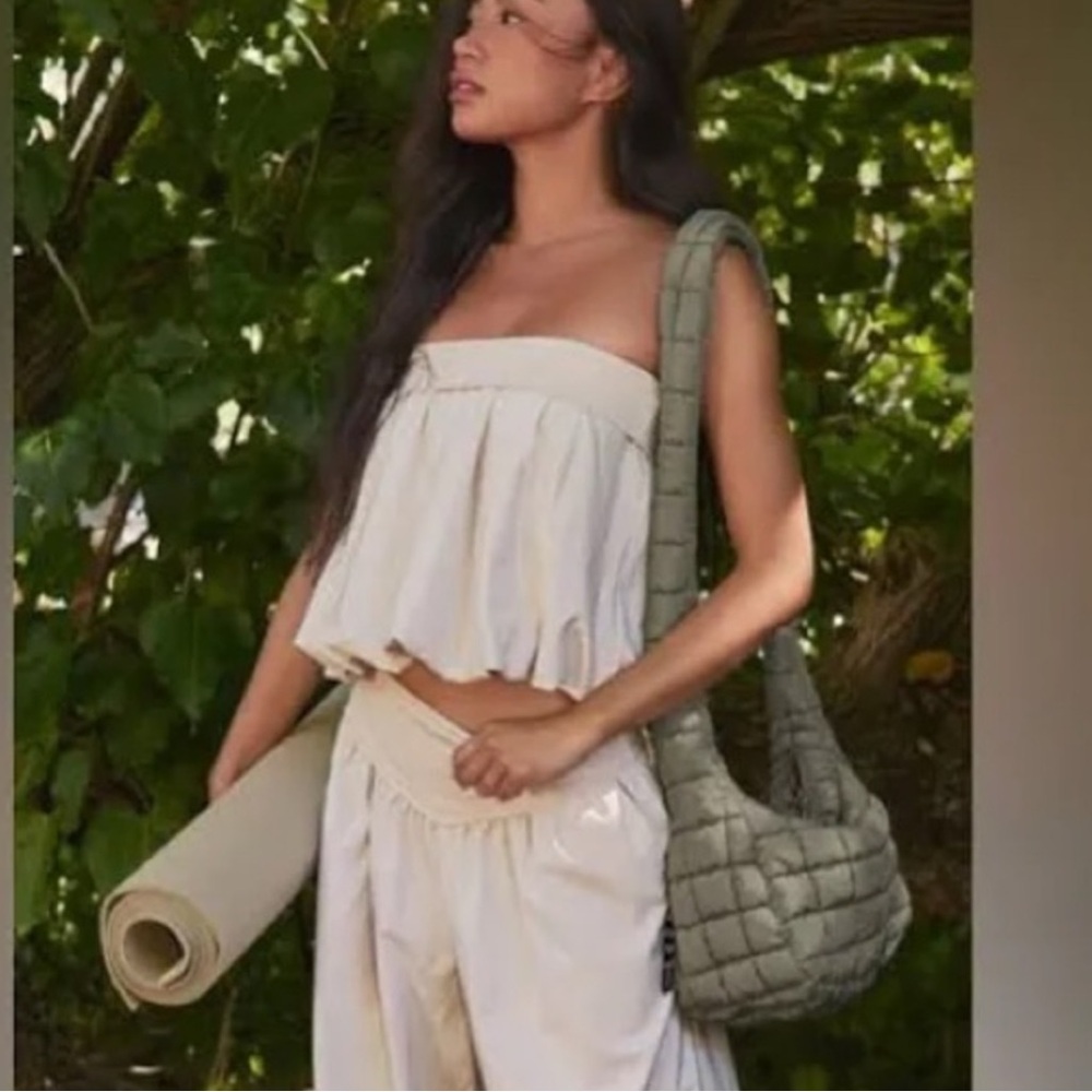 ✨BNWT✨ FP MOMENT MINI CROSSBODY In STONE SAGE So Cute SOLD at FP 💚